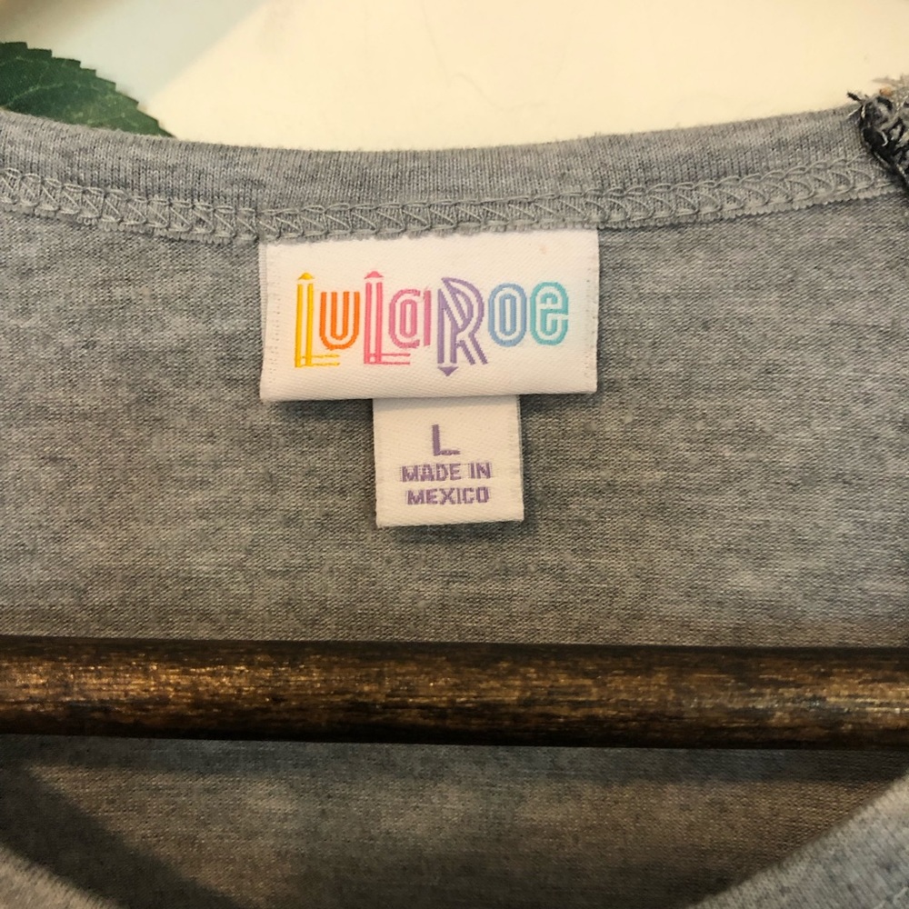🌺LuLaRoe Randy Top🌺 - Picture 4 of 7